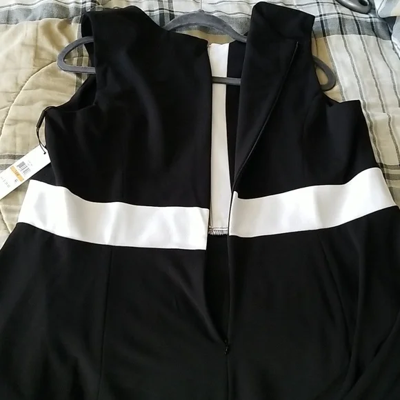 Women's dress - Picture 5 of 8